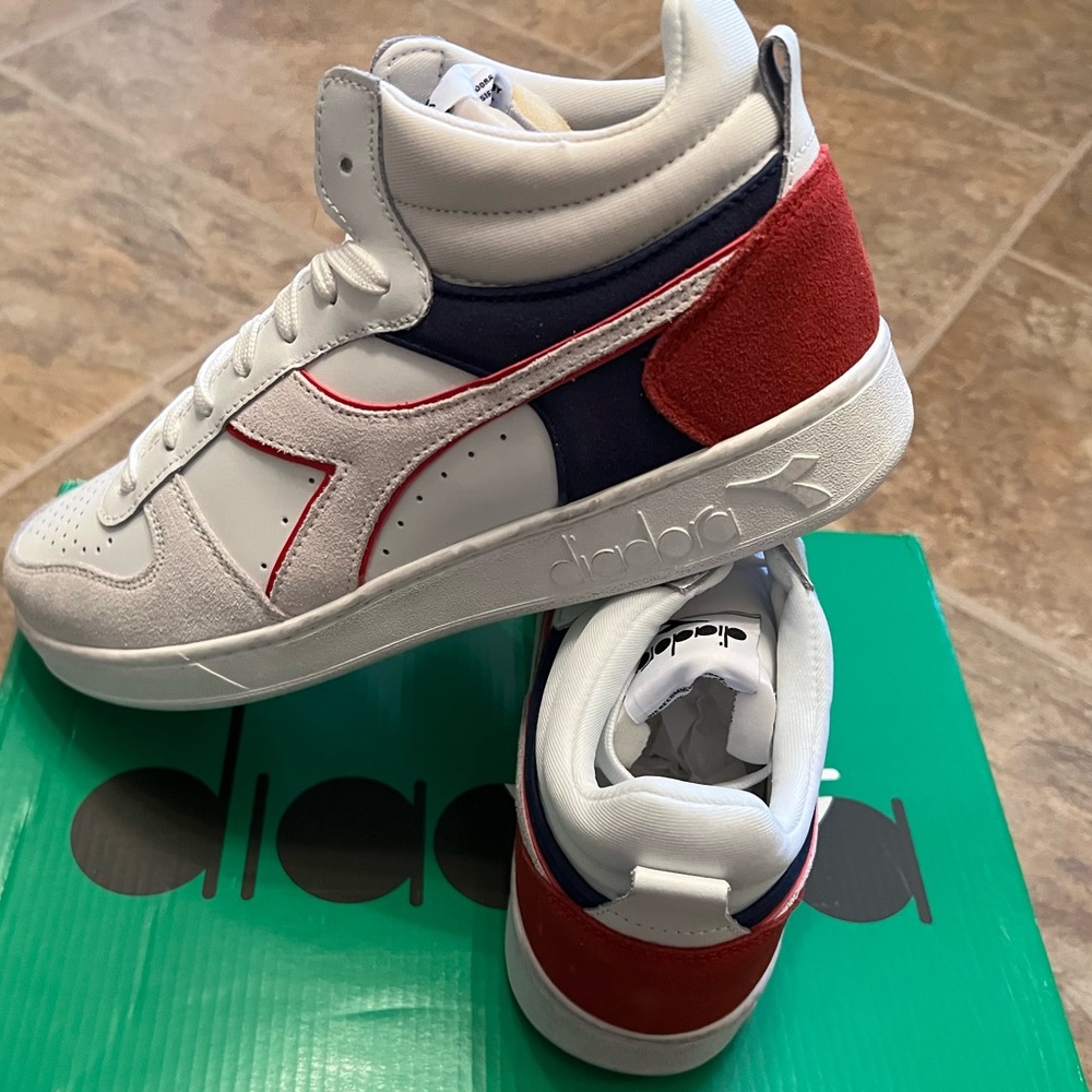 Men’s Diadora Magic Basket Demi Cut - New in Box size 9
